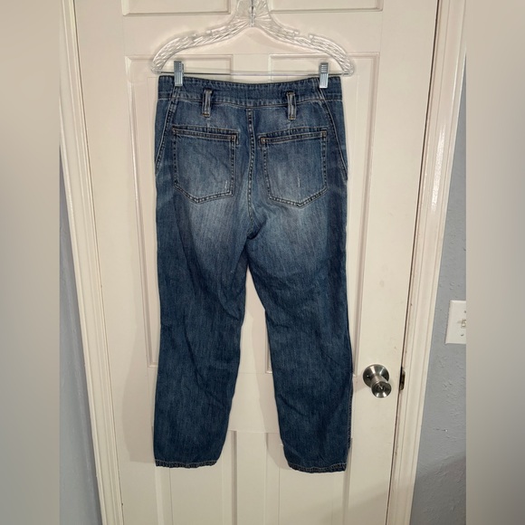 Anthropologie Pilcro The Wanderer Relaxed-Leg Jeans in a Blue Distressed Wash - Picture 3 of 6